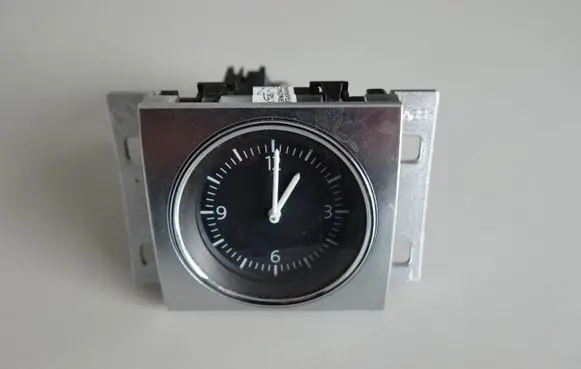 Volkswagen PASSAT B7 Clock 3AA919204
