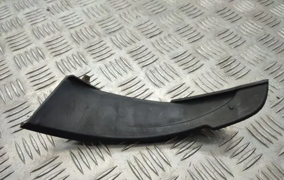 KIA Sportage Windshield trim