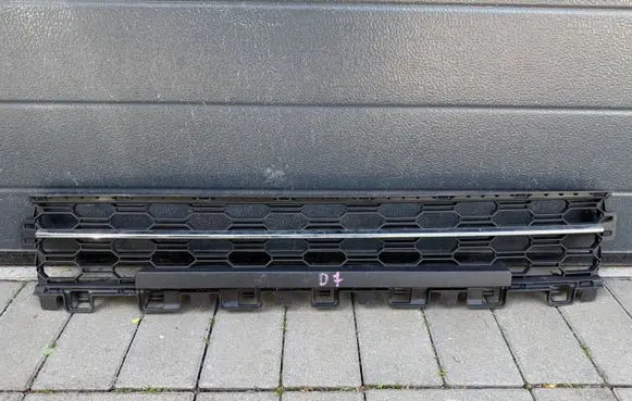 Skoda Octavia Mk4 Front bumper lower grill 5E3853677