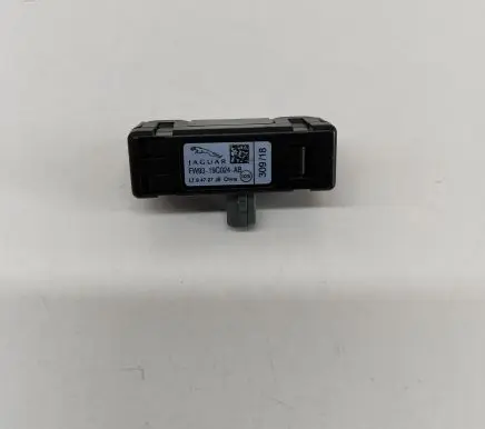 Jaguar F-Pace Aerial antenna amplifier FW9319C024AB