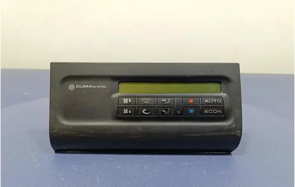 Volkswagen PASSAT B4 Climate control unit 3A0907044A