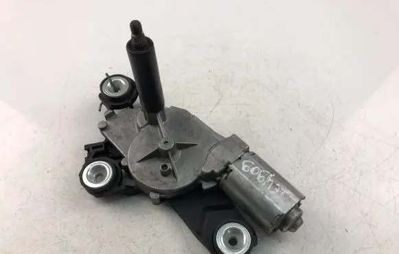 Volvo V50 Wiper motor 8648011