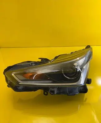 Toyota Aygo AB40 Headlight/headlamp 0H-27