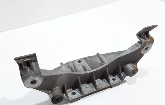 BMW X5 E70 Engine mounting bracket 51717137238