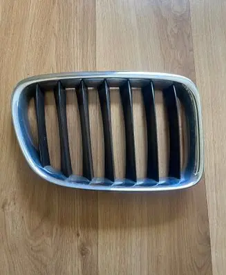 BMW X1 E84 Front bumper upper radiator grill 51112993308 2993308