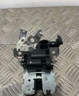 Audi A8 S8 D4 4H Loading door lock 4H0827505 080642260