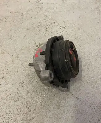 BMW X3 F25 Engine mount bracket 6868489