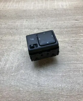Nissan Navara D40 Wing mirror switch 040512