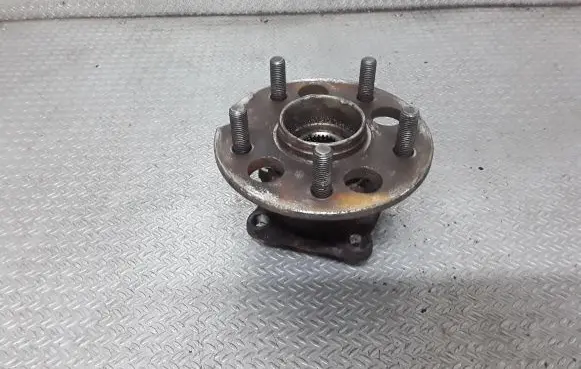 Audi A6 S6 C5 4B Rear wheel hub