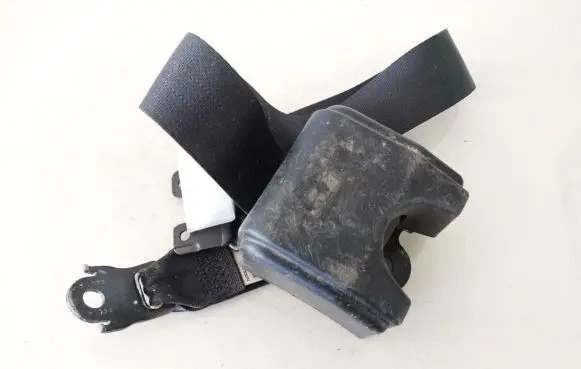 Middle seatbelt (rear)