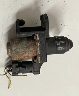 BMW 3 E36 Coolant heater control valve 1387846