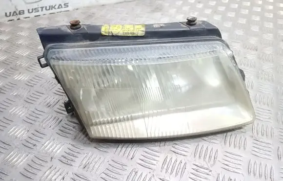 Volkswagen PASSAT B5 Headlight/headlamp MVW123C1R1