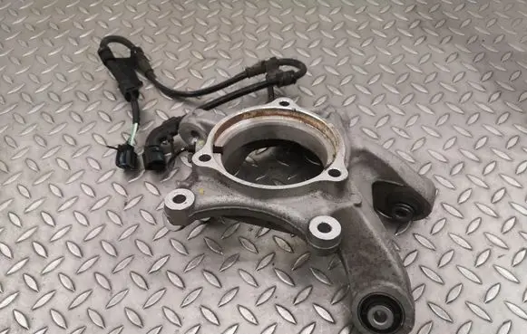 Rear wheel hub