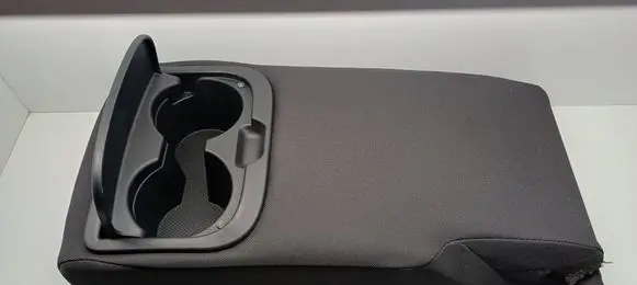 Toyota Avensis T270 Rear seat armrest 