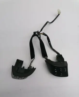 Toyota Corolla Verso E121 Steering wheel buttons/switches 