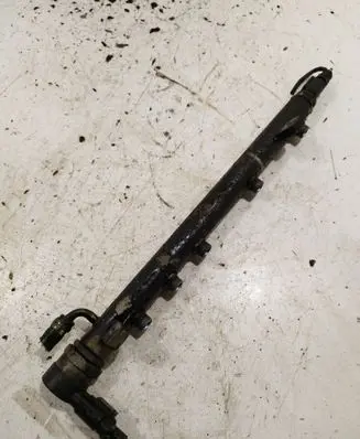 Mercedes-Benz B W245 Fuel main line pipe a6110780449