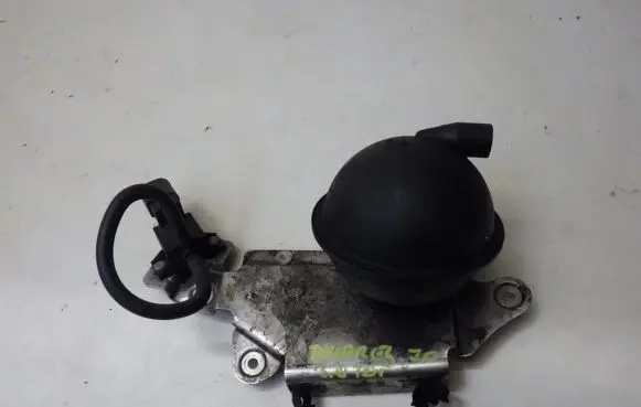 Volkswagen Touareg II Valve vacuum 037906283
