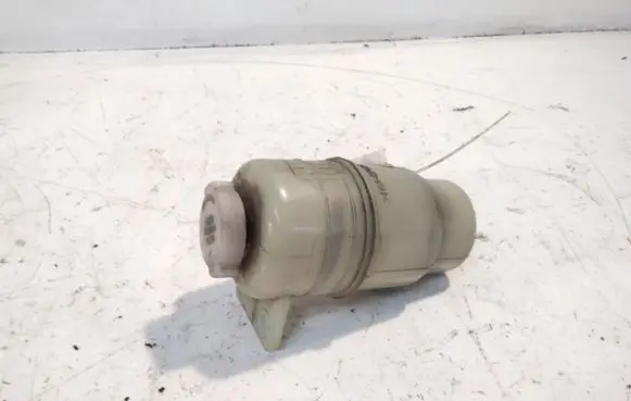 Power steering fluid tank/reservoir