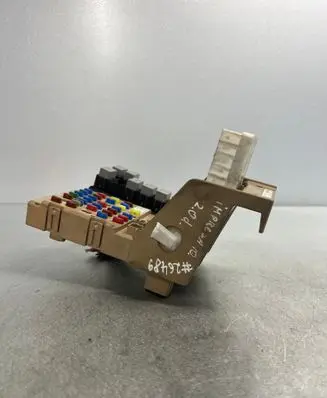 Subaru Impreza III Fuse box set JB200500N