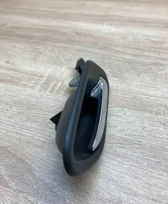 BMW 5 E39 Front door interior handle 8226050