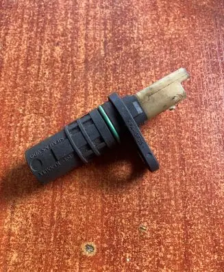 Renault Koleos I Crankshaft position sensor 8200668500