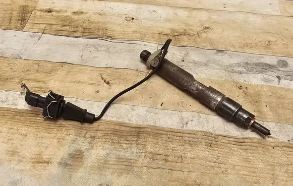 Volkswagen New Beetle Fuel injector 028130202Q 0432193694