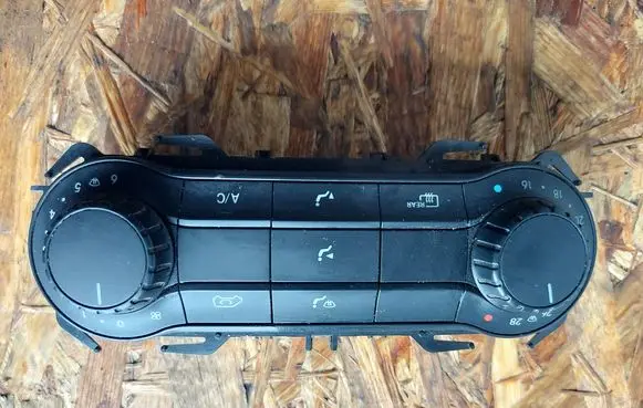 Mercedes-Benz Vito Viano W447 Climate control/heater control trim A4479001814 A4479018003