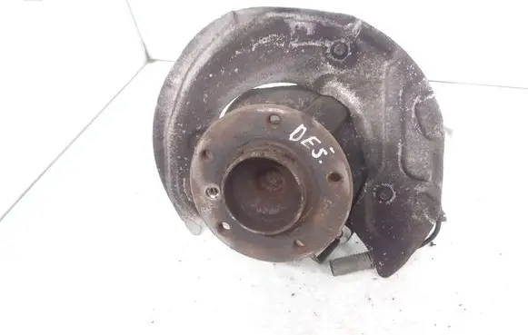 BMW 1 E81 E87 Front wheel hub spindle knuckle 6764444