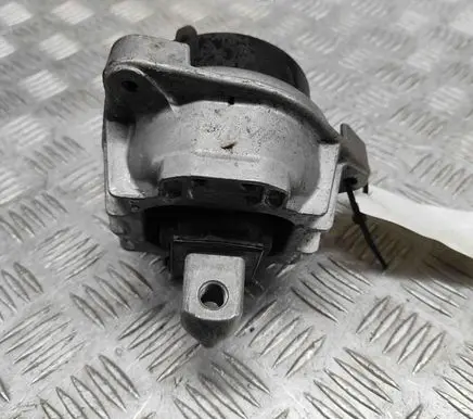 BMW 7 F01 F02 F03 F04 Engine mount bracket 6777371