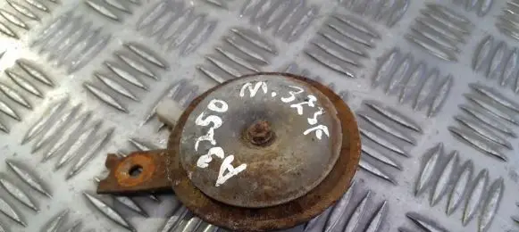 Mazda 323 F Horn signal E200933