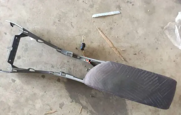 Renault Laguna II Center console 8200025861 A1069306 FD959771