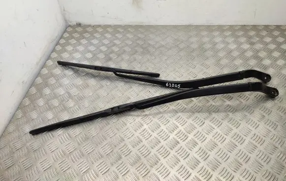 Chrysler Pacifica Front wiper blade arm