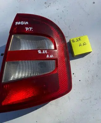 Skoda Fabia Mk1 (6Y) Rear/tail lights 6Y6945112 6Y6945096B