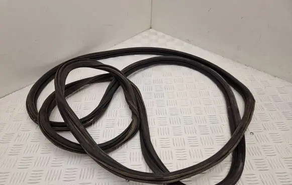 Ford Transit Custom Loading door rubber seal (on body) 