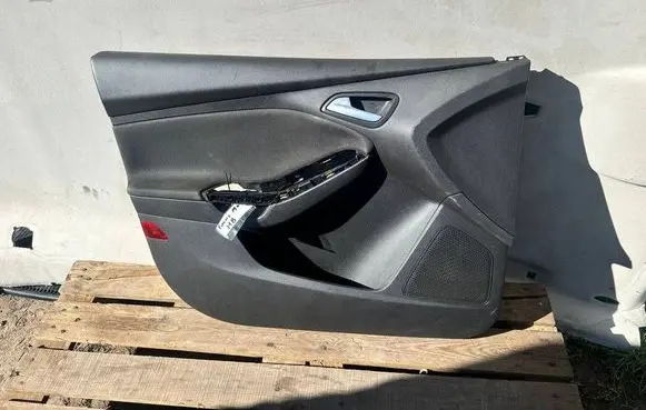 Ford Focus Front door card panel trim BM51A23943A