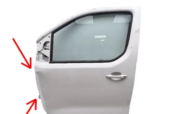 Opel Vivaro Front door 