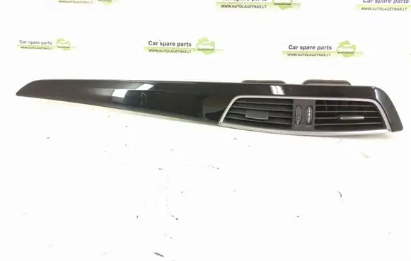 Mercedes-Benz C W204 Dash center air vent grill 2046801471 A2048308454
