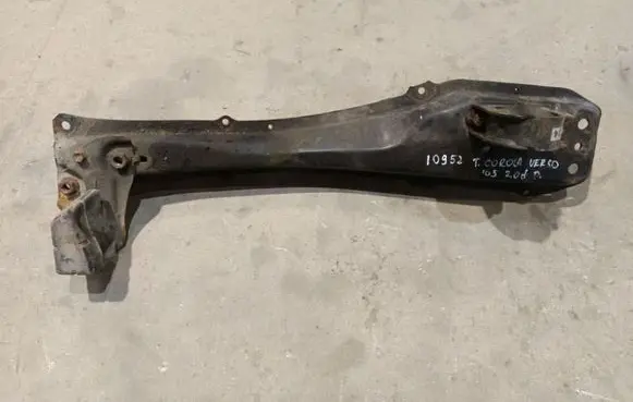 Toyota Corolla Verso AR10 Front subframe 