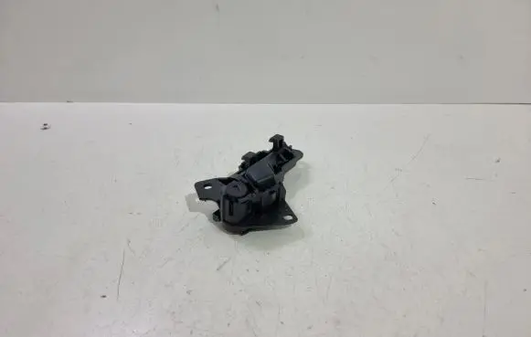 BMW 5 F10 F11 Armrest lock 03F1010023 318121312