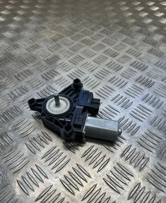 Mercedes-Benz E W238 Rear door window regulator motor A2059060401 15457 C17543101