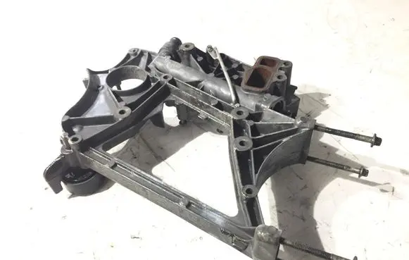 Mercedes-Benz Sprinter W906 Generator/alternator bracket A6512011509