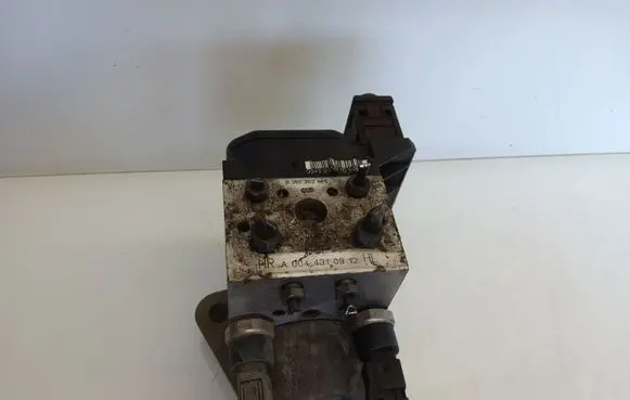 Mercedes-Benz Vaneo W414 ABS Pump