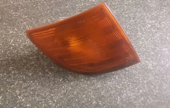 Mercedes-Benz Vito Viano W638 Front indicator light