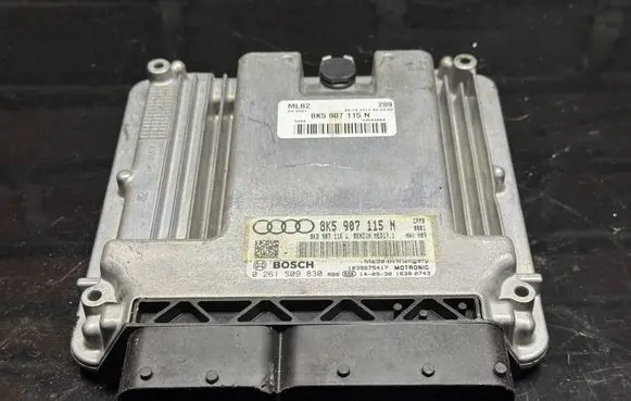 Audi A5 8T 8F Engine control unit/module 8K2907115L 8K5907115N 0261S09830