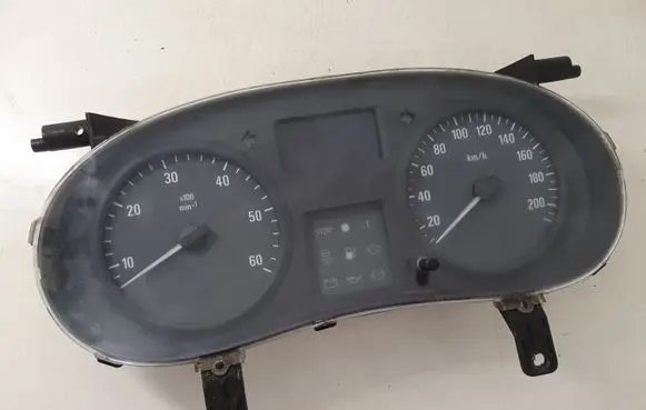 Opel Vivaro Speedometer (instrument cluster) 8200390135 216788839