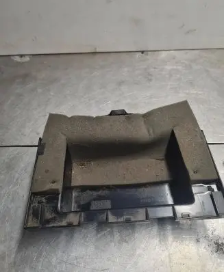 Volkswagen Transporter - Caravelle T4 Fuse box cover 7D0971825