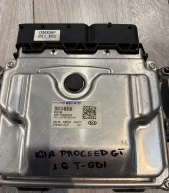 KIA Pro Cee'd III Engine control unit/module 391282BDD8 1320326KF 9001320326KF