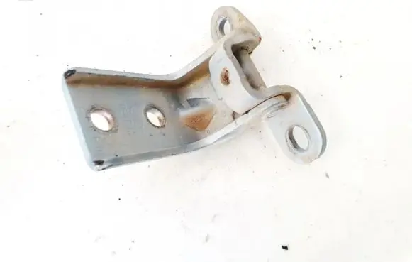 Hyundai Getz Rear door lower hinge