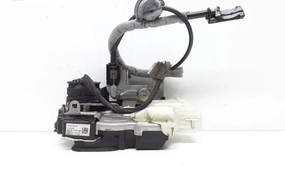 Volvo V40 Front door lock 31301426