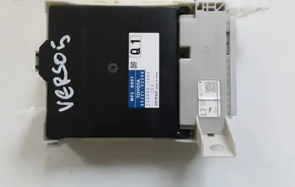 Toyota Verso-S Fuse module 8922152250